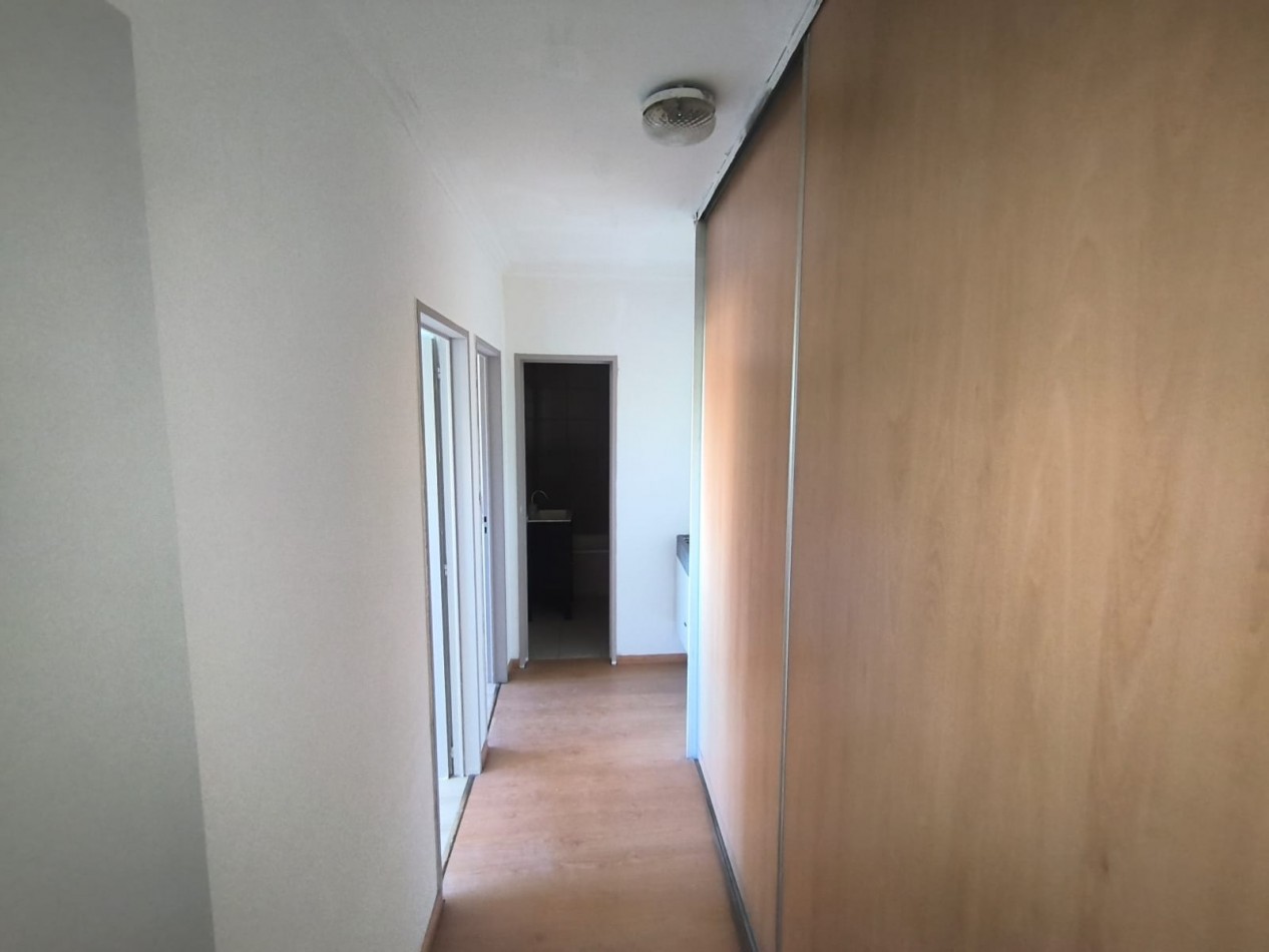 Departamento- Avda. Rivadavia