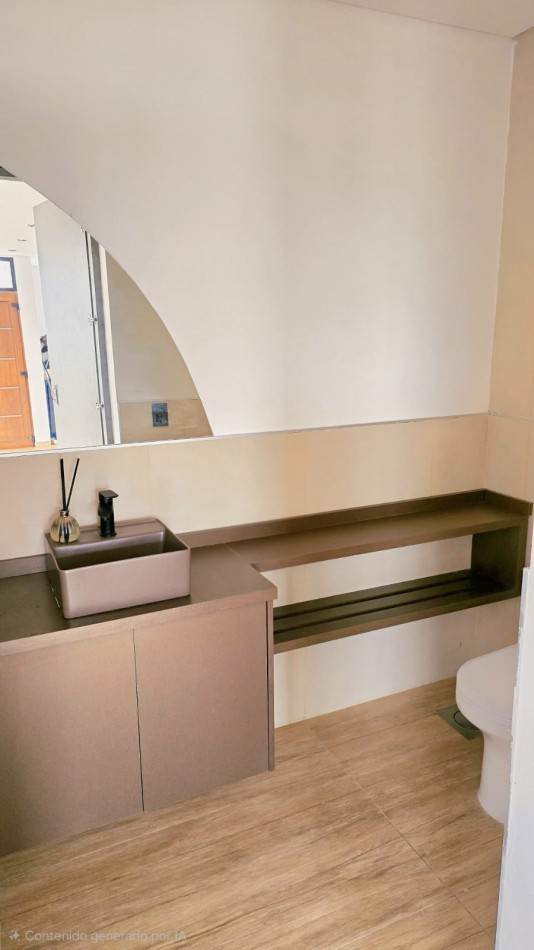 CASA NIVEL GERENCIAL - BARRIO PRIVADO