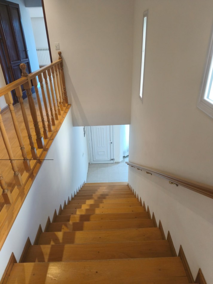 CASA GERENCIAL  3 DORMITORIOS