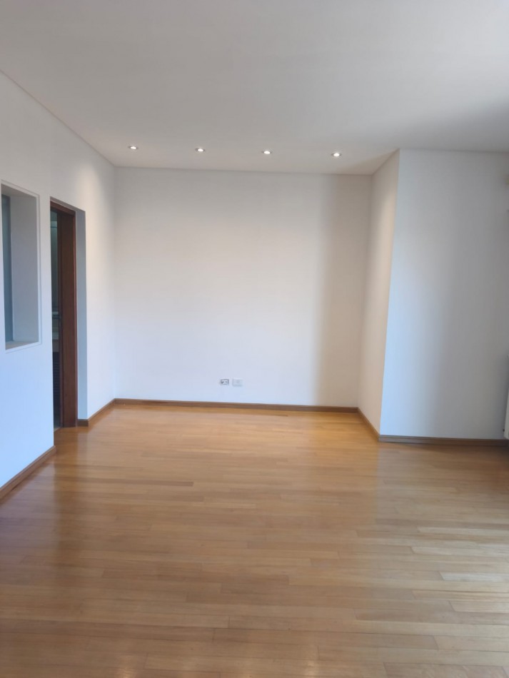 CASA GERENCIAL  3 DORMITORIOS