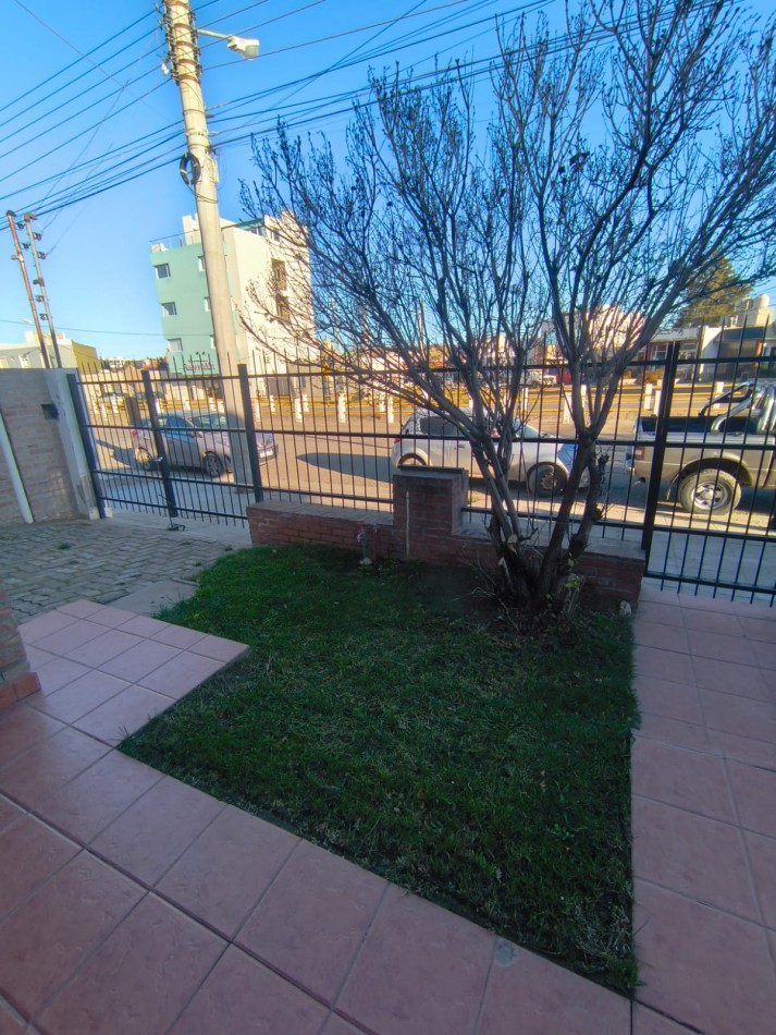 CASA 4 DORMITORIOS + QUINCHO CON DORM.