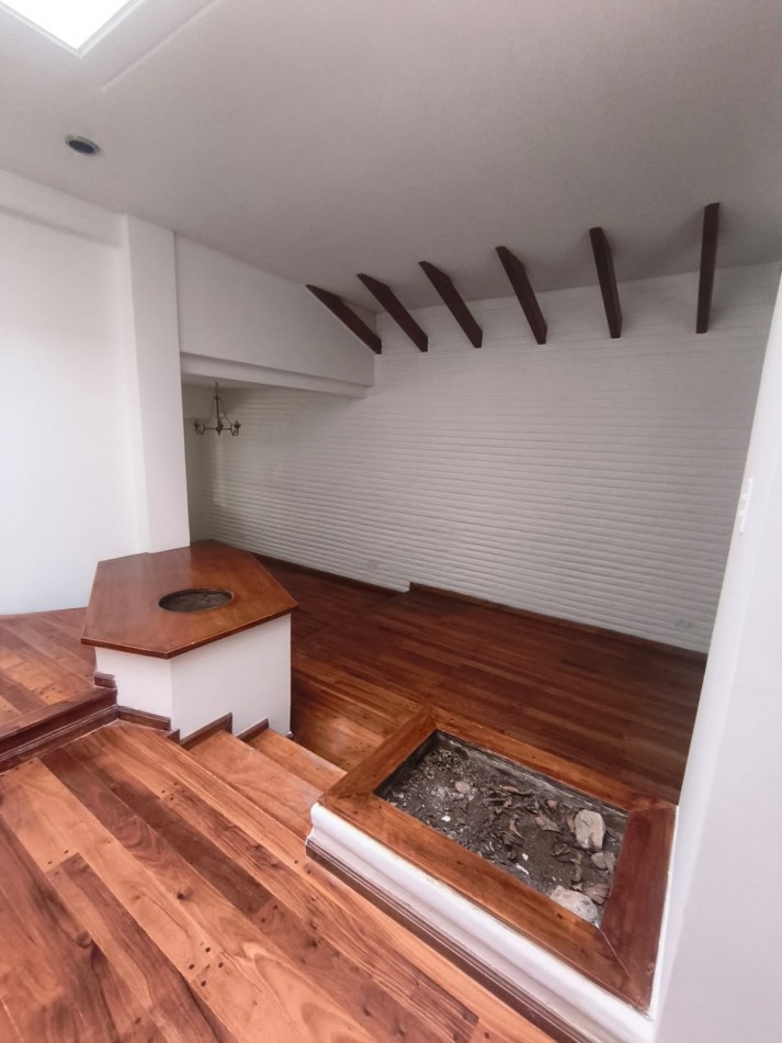 CASA EN PUEYRREDON - TRES DORMITORIOS