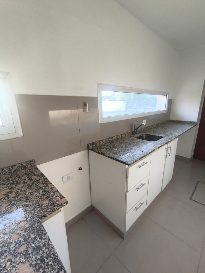 CASA EN PUEYRREDON - TRES DORMITORIOS