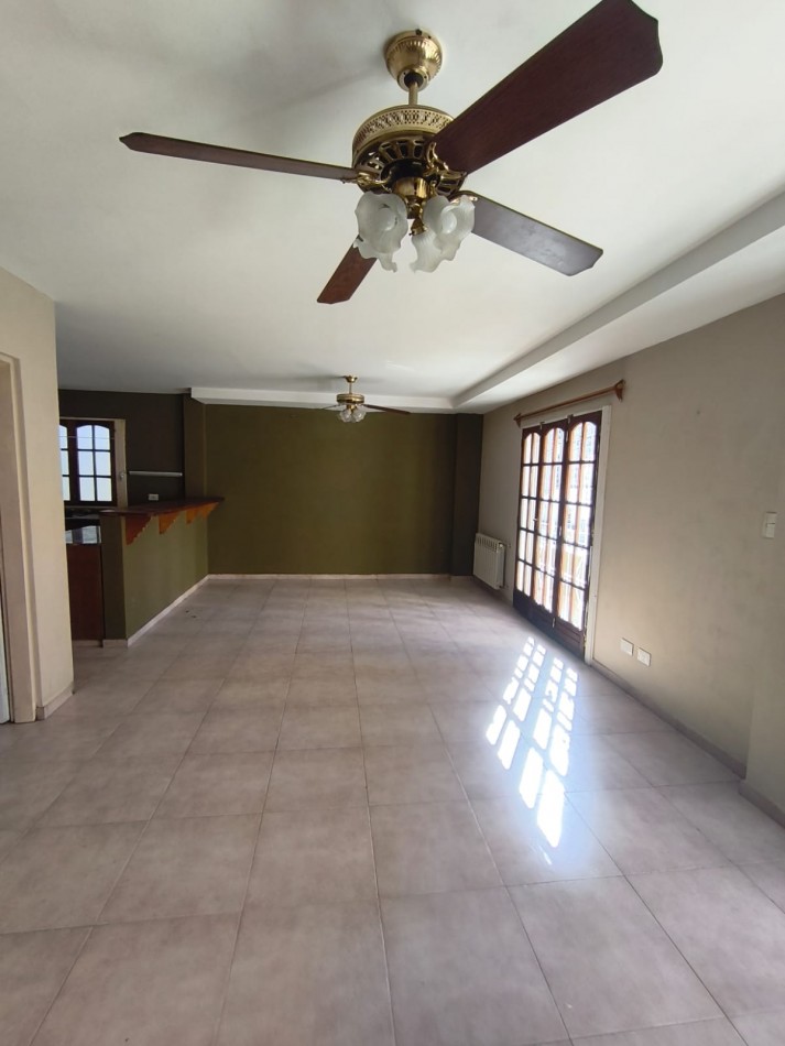 CASA DUPLEX 3 DORM- CENTRO