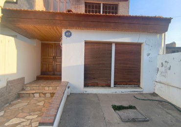 CASA EN PUEYRREDON - TRES DORMITORIOS